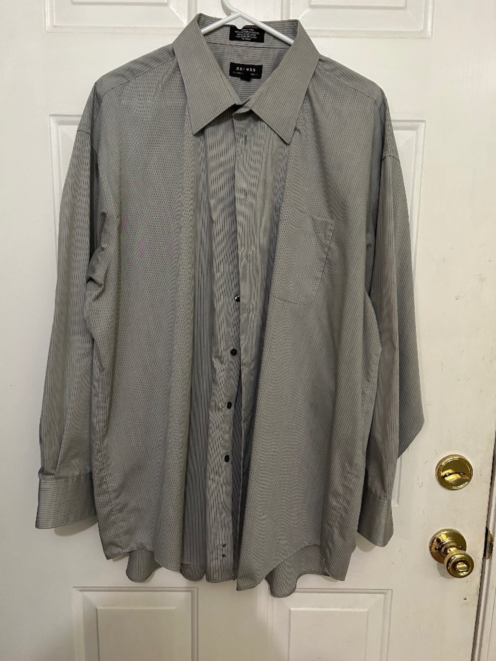 Axcess Dress Shirt, 34-35, thin stripe on silver/gray